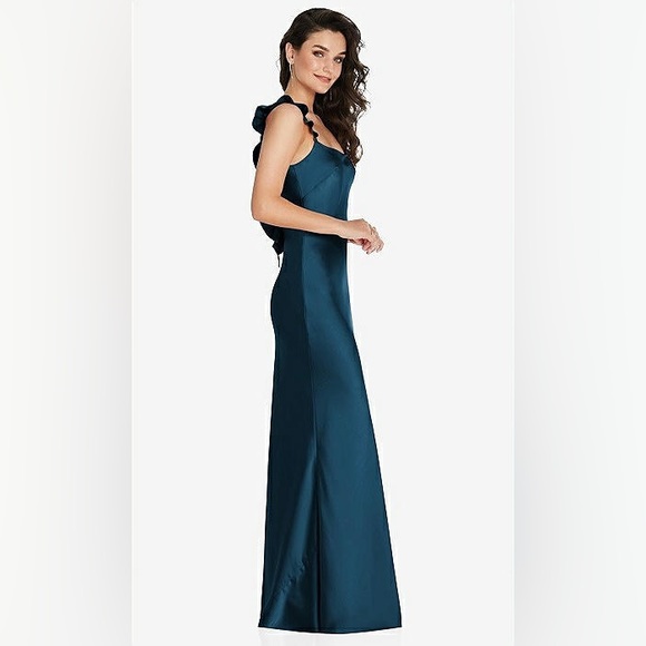 Social Bridesmaids Sleeveless Charmeuse Trumpet Gown - Picture 4 of 9